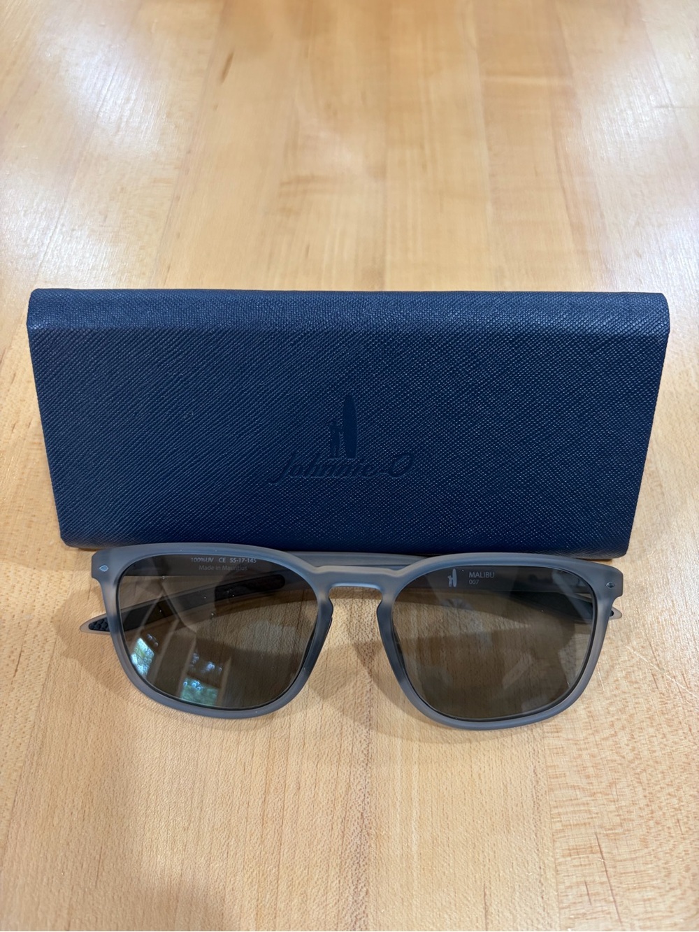 johnnie-O Malibu Sunglasses Smoke Lens Like New